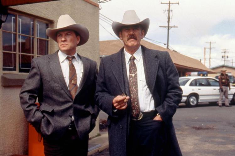 MV5BZGYzMDU4MjItNzBjNS00ZDc5LWIwMzMtYWM3MjNlY2NlNTU1XkEyXkFqcGdeQXVyMjUyNDk2ODc@._V1_